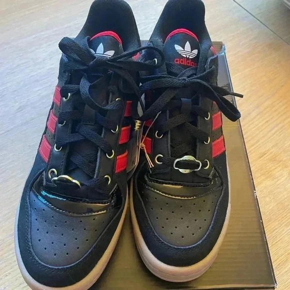 Adidas Forum - Picture 2 of 6